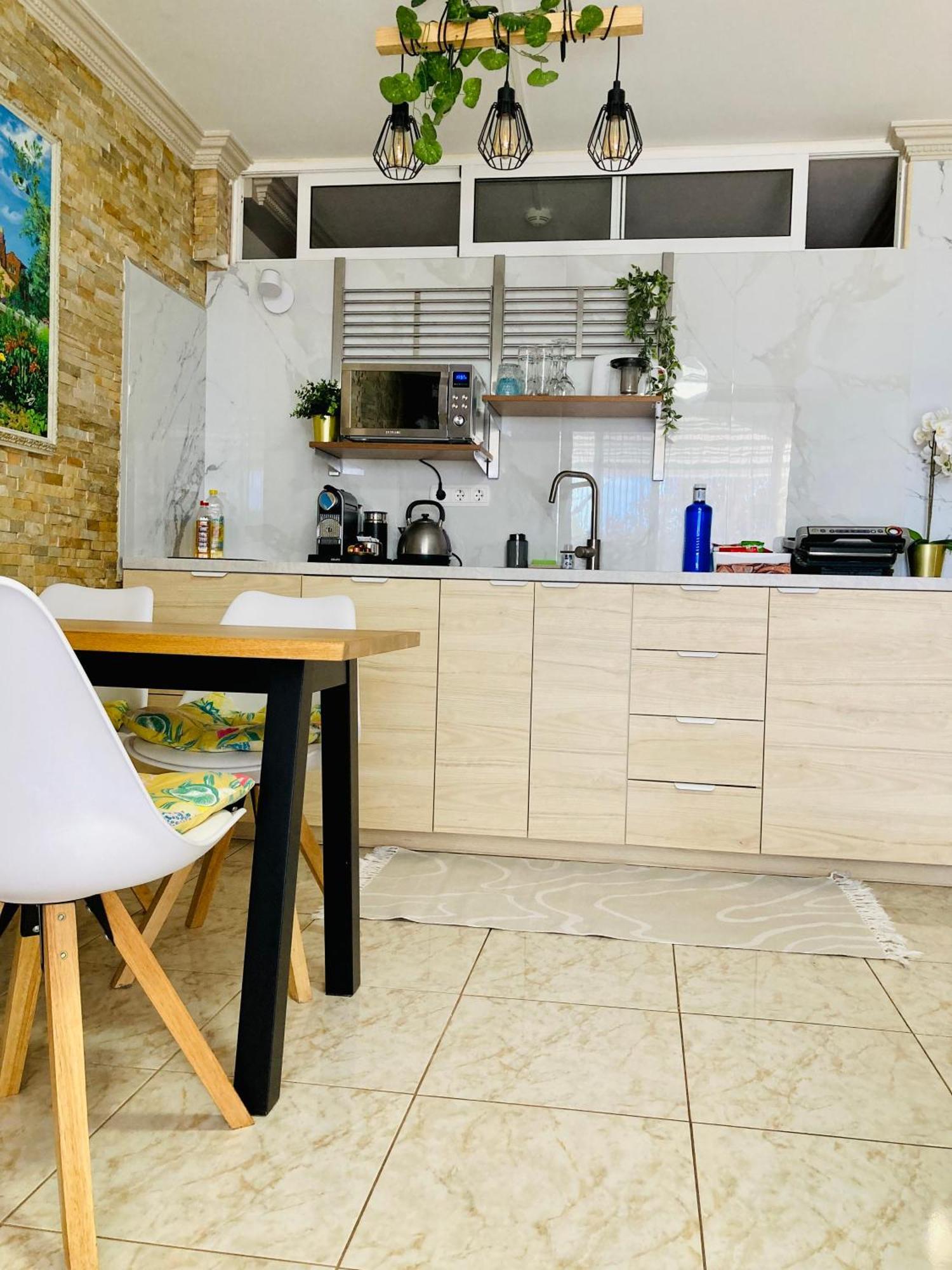 Beachfront Private Apartment In Pueblo Torviscas Sunset Harbour أذيخي المظهر الخارجي الصورة